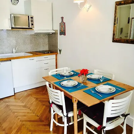 Apartment Rue Massena *